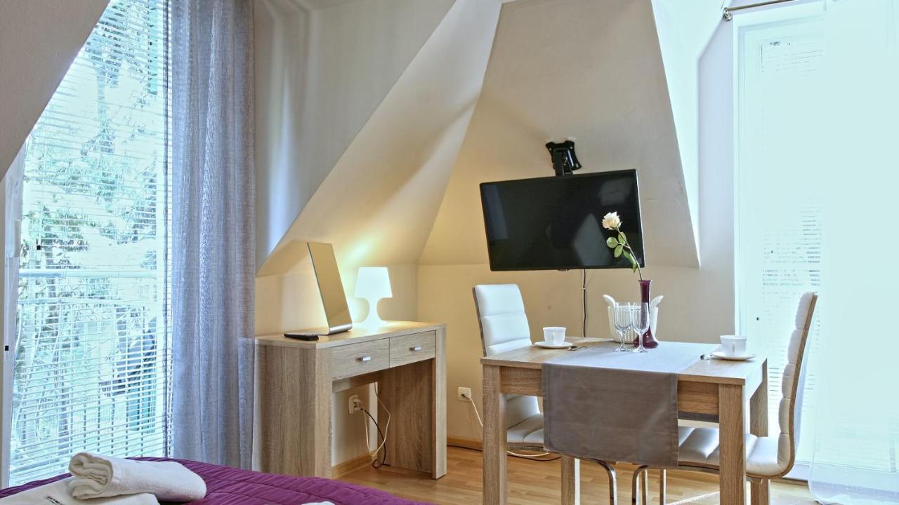 Lc Pokoje & Apartamenty Pobierowo Buitenkant foto