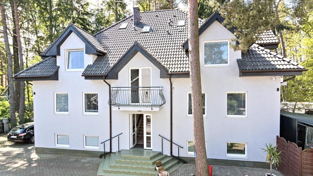 Lc Pokoje & Apartamenty Pobierowo Buitenkant foto