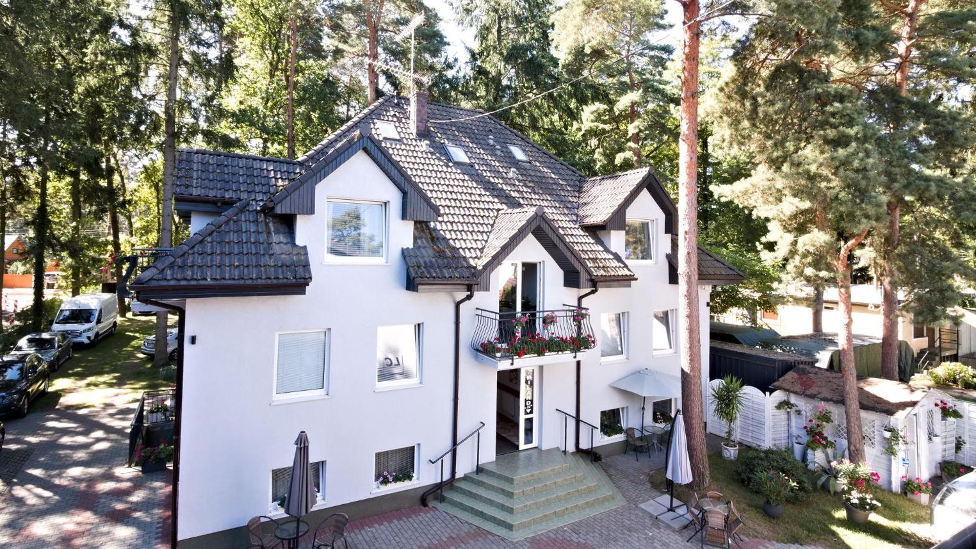 Lc Pokoje & Apartamenty Pobierowo Buitenkant foto