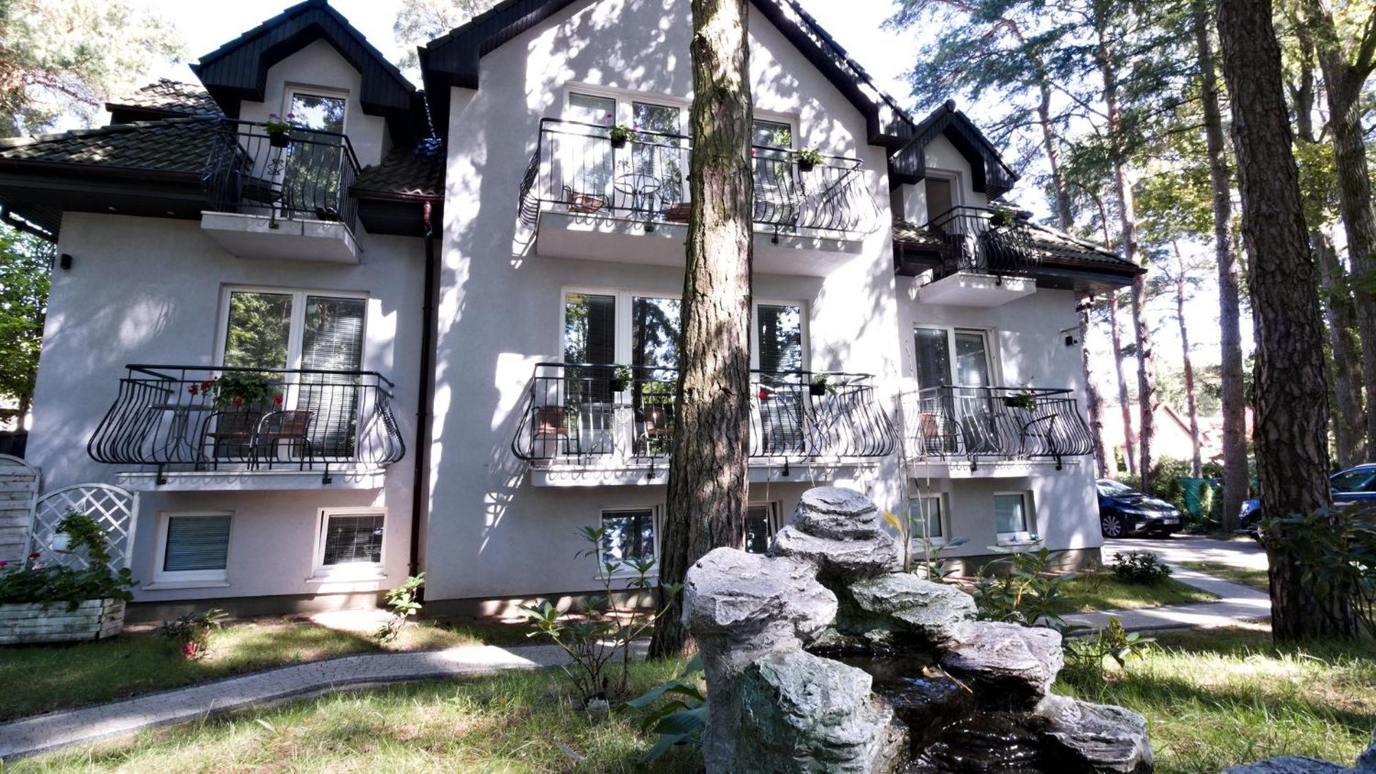 Lc Pokoje & Apartamenty Pobierowo Buitenkant foto