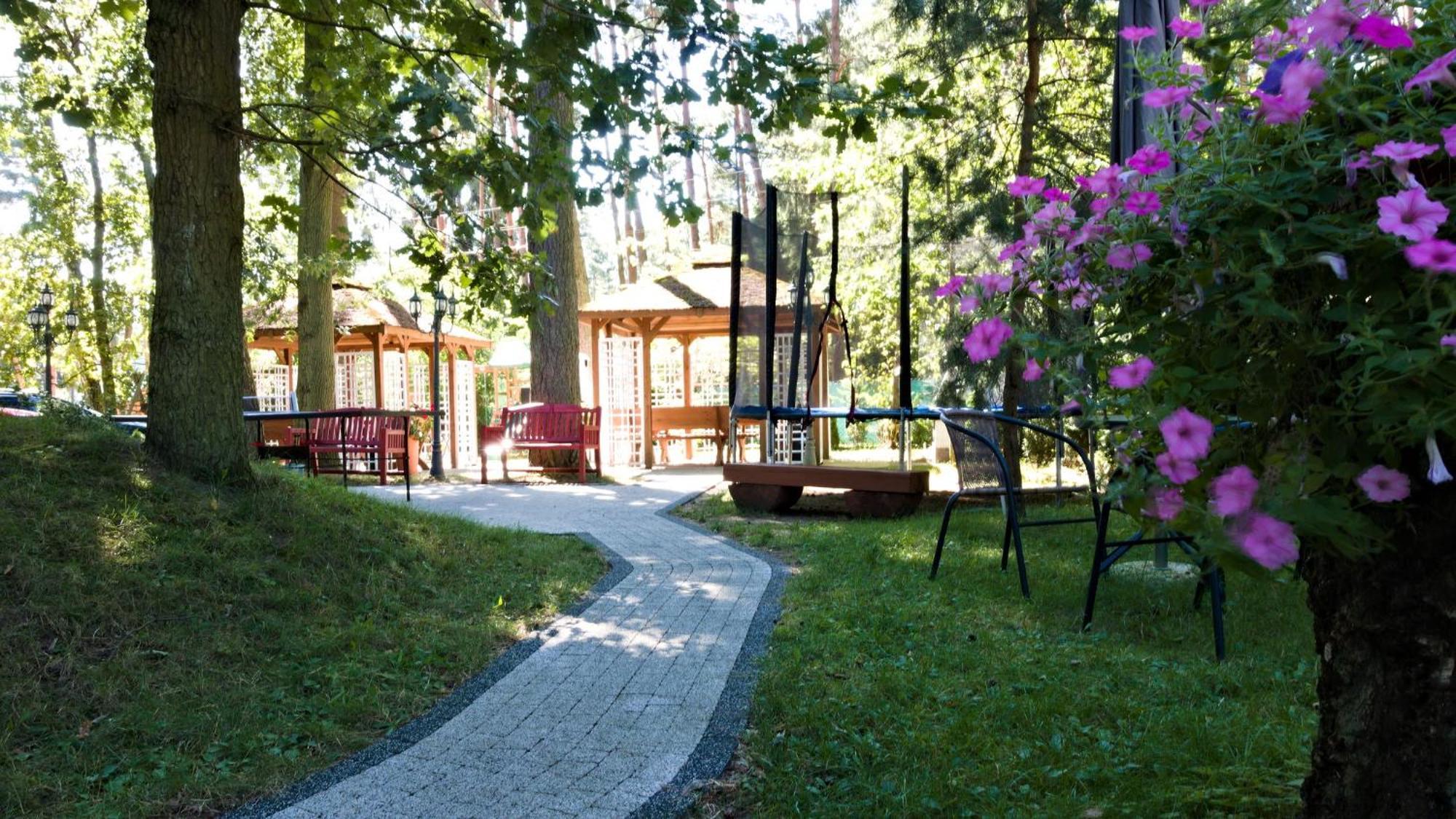 Lc Pokoje & Apartamenty Pobierowo Buitenkant foto